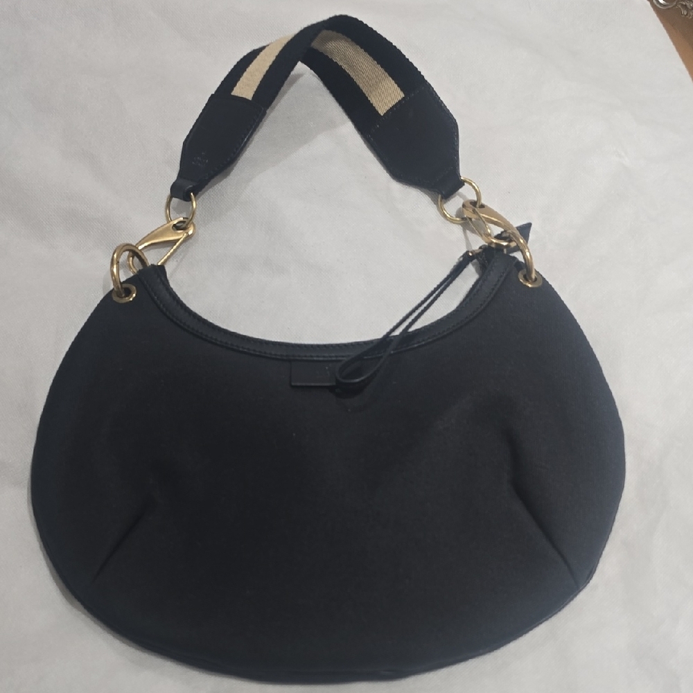 Gucci Black Shoulder Bag with Crescent Design This Bag Is In Amazing Condition